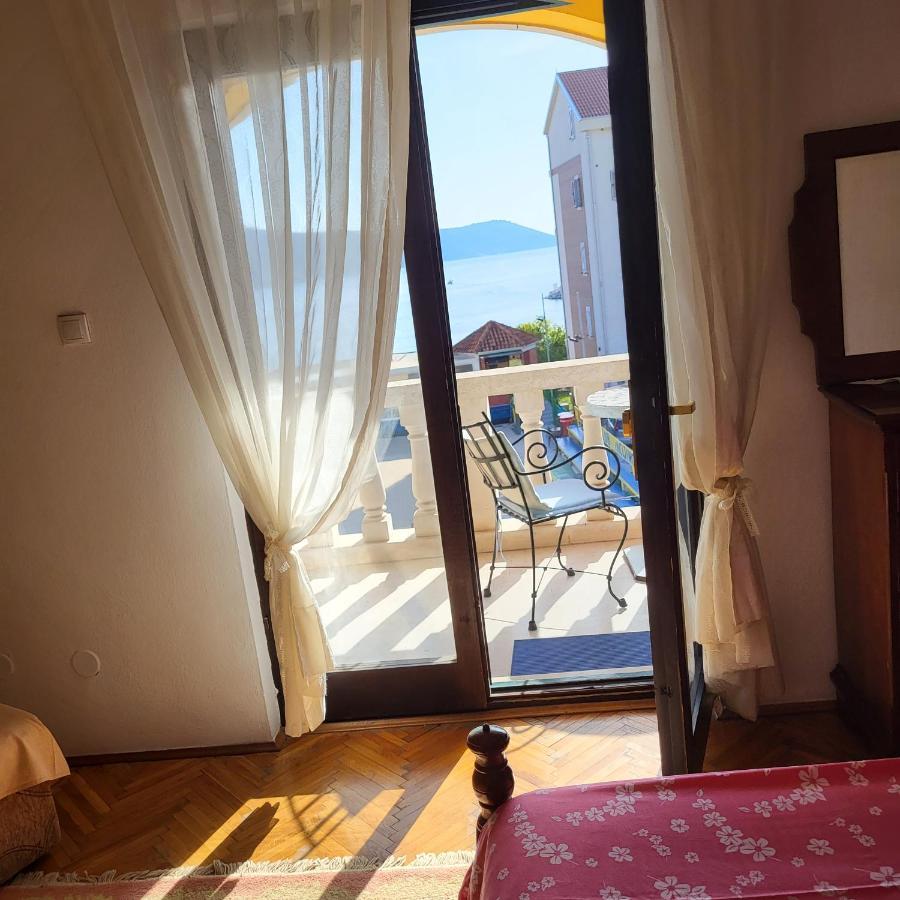 Studio Apartman Sa Pogledom Na More Мельине Экстерьер фото